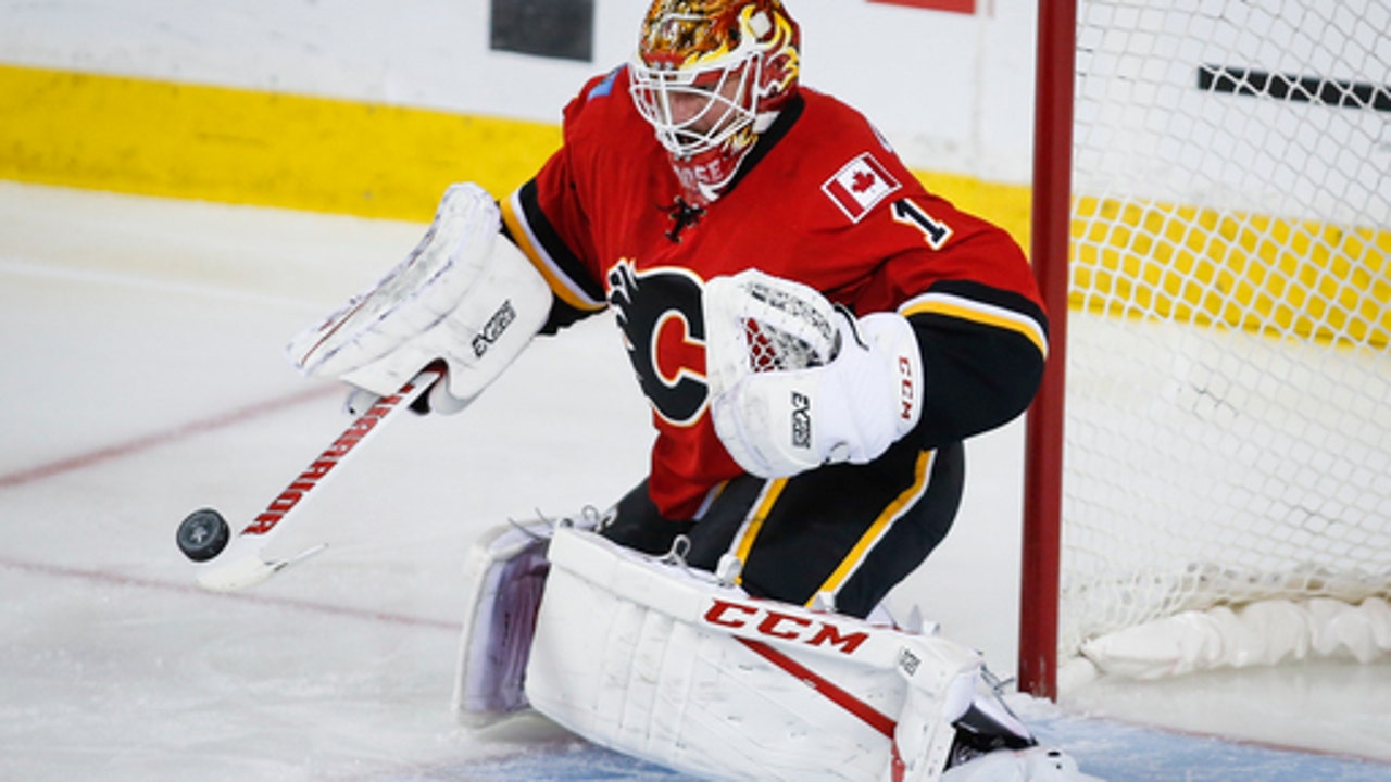 Mason, Elliott cash in on robust free agent goalie market